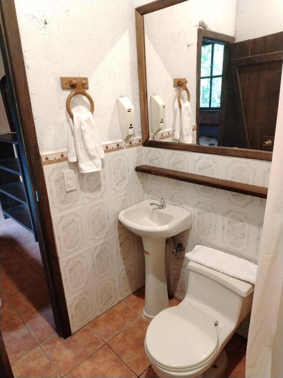 Hosteria Sapos Y Ranas Milpe Luaran gambar